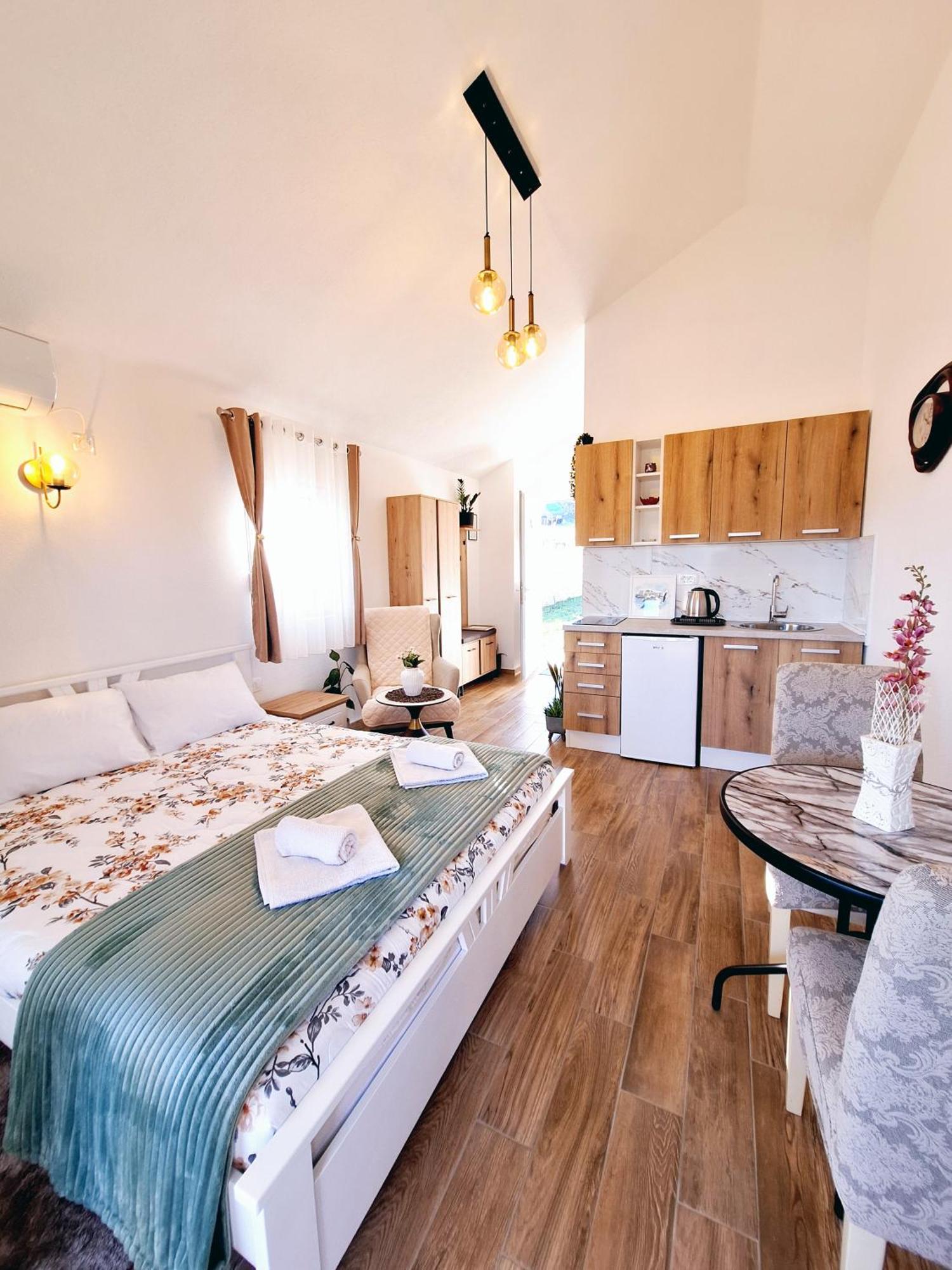 Sunny Side Apartments Rijeka Crnojevića 외부 사진